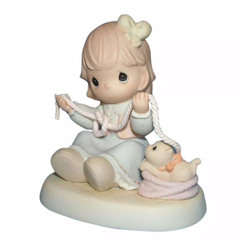 SKU2645 Precious Moments “Believe It Or Knot, I Luv You” #487910 Figurine  Box